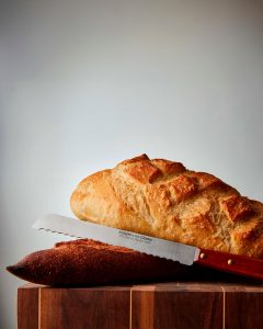 Nogent breadknife with hornbeam handle